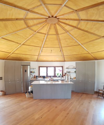 Kitchen with a central island in Malaga - Idecocina