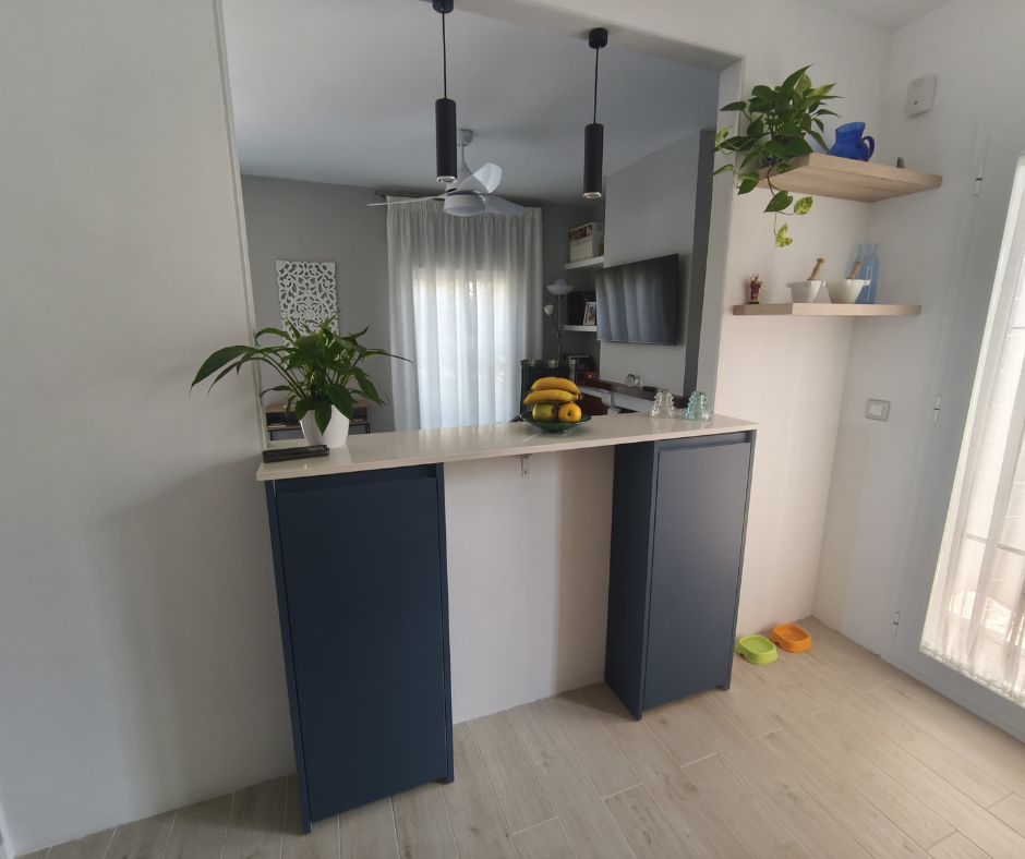 white and blue kitchen Idecocina