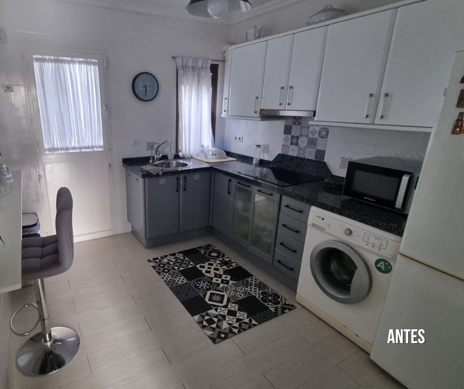 before white and blue kitchen Idecocina