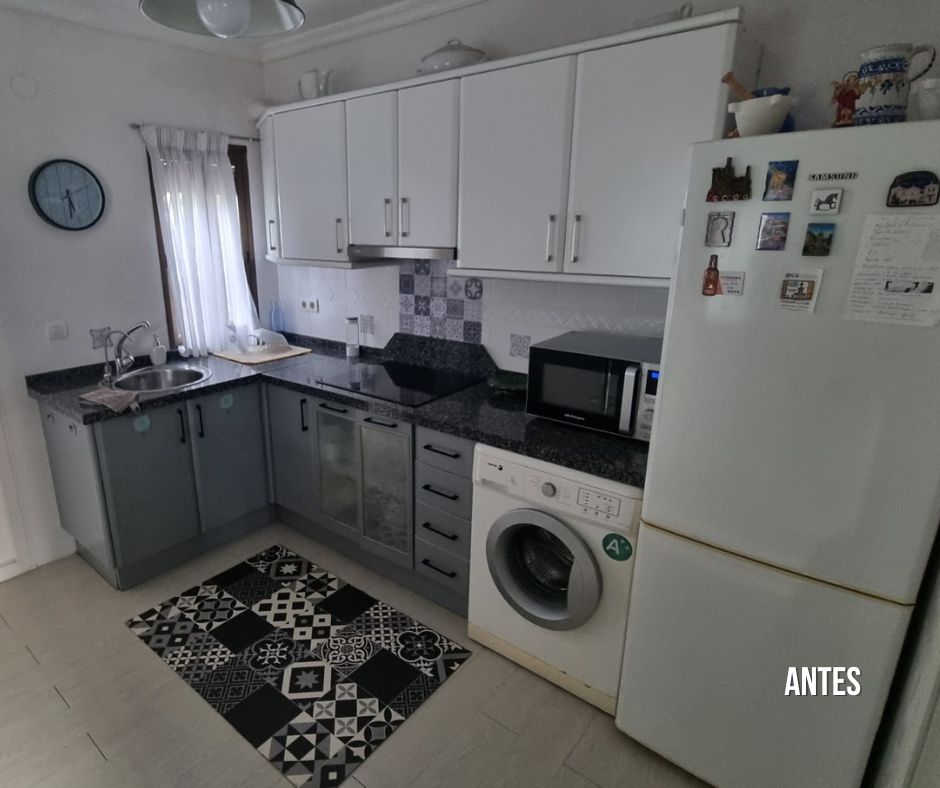 before white and blue kitchen Idecocina